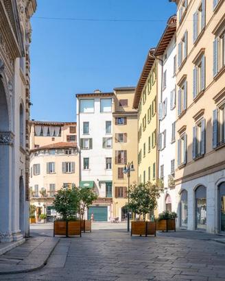 2 LOCALI A BRESCIA