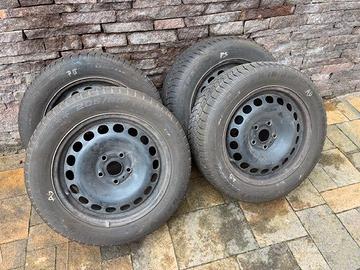Gomme termiche 85% misura 205/55 R16 H