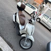 Beverly 300 i.e