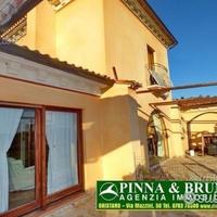 S. GIUSTA - VILLA a 4,5 km dall'abitato