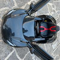 Auto elettrica per bambini, modello McLaren 720S