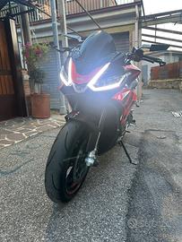 Aprilia tuono 660 factory