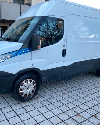 IVECO DAILY 3.0 NATURAL POWER PASSO LUNGO 2018