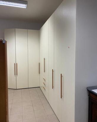 Armadio angolare a muro Salice