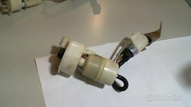 GRUPPO POMPA CARBURANTE VESPA PIAGGIO 641136 USATA