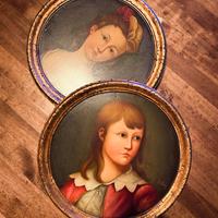 Coppia di quadretti tondi in stile rinascimento