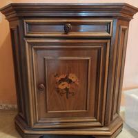 5 Mobiletti in legno abbinati