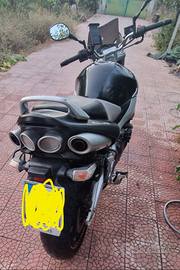 Moto gsr 600