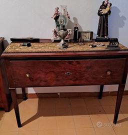 Elegante Consolle Antica in Legno Massello