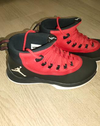 scarpe Jordan trattabile 