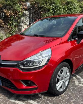 RENAULT Clio TCe 12V 90CV GPL 5p. Moschino Int.