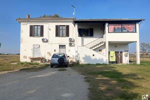 CASA INDIPENDENTE A SALE