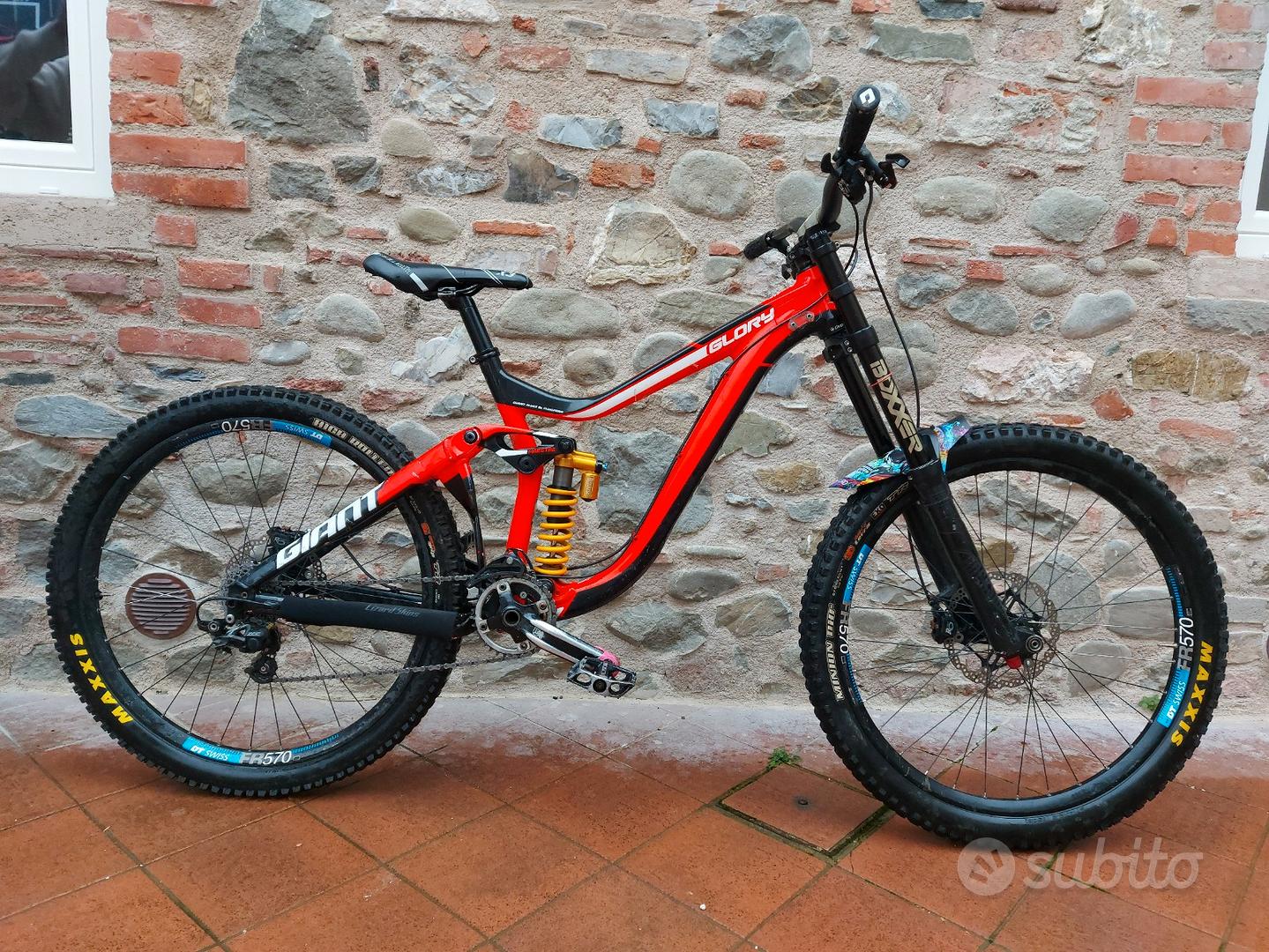 Giant Glory 2 2019 DH Tg. L Biciclette In vendita a Pistoia