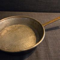 Antica padella in rame doppio