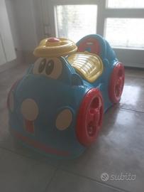 Macchinina cavalcabile chicco