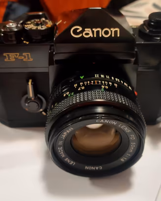 Canon F1 old con obiettivo