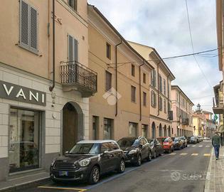 PALAZZO A STRADELLA