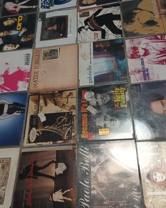 mini CD quasi tutti sigillati. dopo la chiusura de