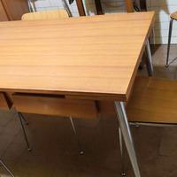 Tavole e sedie vintage