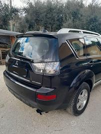 mitsubishi outlander 2