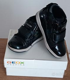 Scarpe Geox per bambina taglia 26 