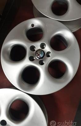 Cerchi in Lega originali Alfa Romeo R16
