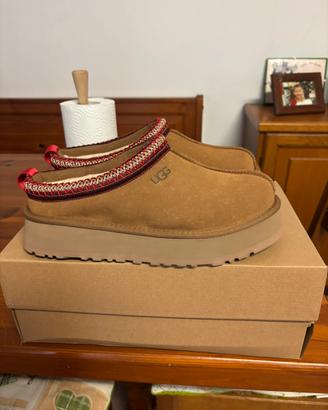 Ugg tazz