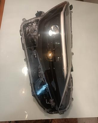faro anteriore destro Toyota Yaris 2025 led or