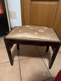 Elegante poggiapiedi