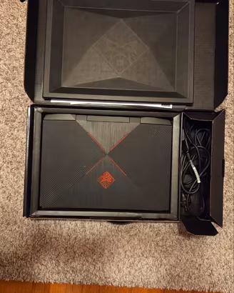 HP OMEN 15 Gaming - i7-9750H / GTX 1660ti / 16GB