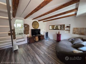 CASA SEMINDIPENDENTE A MUGGIA