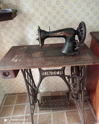 Macchina da cucire Singer anni 20