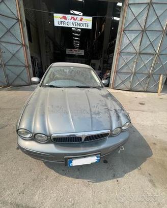 Ricambi Jaguar X-Type 2.0 diesel 131cv del 2005