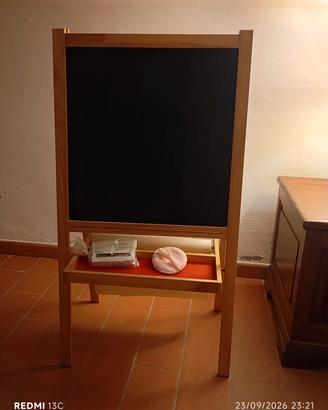 Lavagna cavalletto per bimbi Ikea