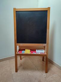 Lavagna di legno.
