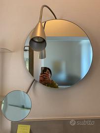 Specchio bagno con punto luce