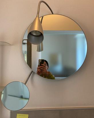 Specchio bagno con punto luce