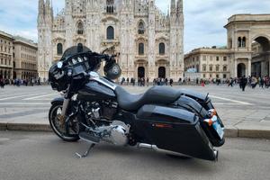 harley street glide special M8