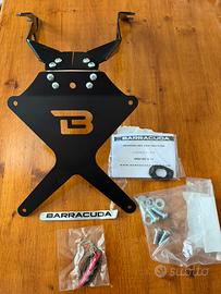 Porta targa Barracuda nuovo Honda CB 650 R 2020-21