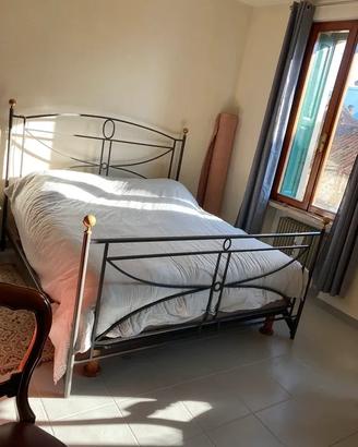 Letto matrimoniale in ferro battuto