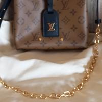LOUIS VUITTON Pochette Atlantis BB