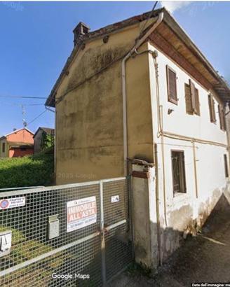 Immobile in asta di 116 m² con 4 locali e box auto