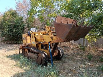 Pala cingolata MF 200D