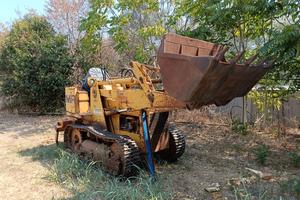 Pala cingolata MF 200D