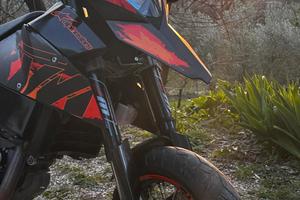 KTM 690 Motard 2008   21.900 km