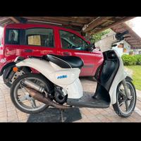 Aprilia scarabeo