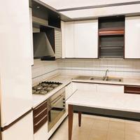 Cucina in legno laminato bianco