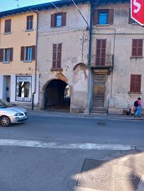 Rustico con giardino Cirimido