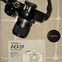 macchina fotografica YASHICA con accessori