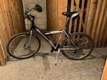 Bicicletta Shadow 4000